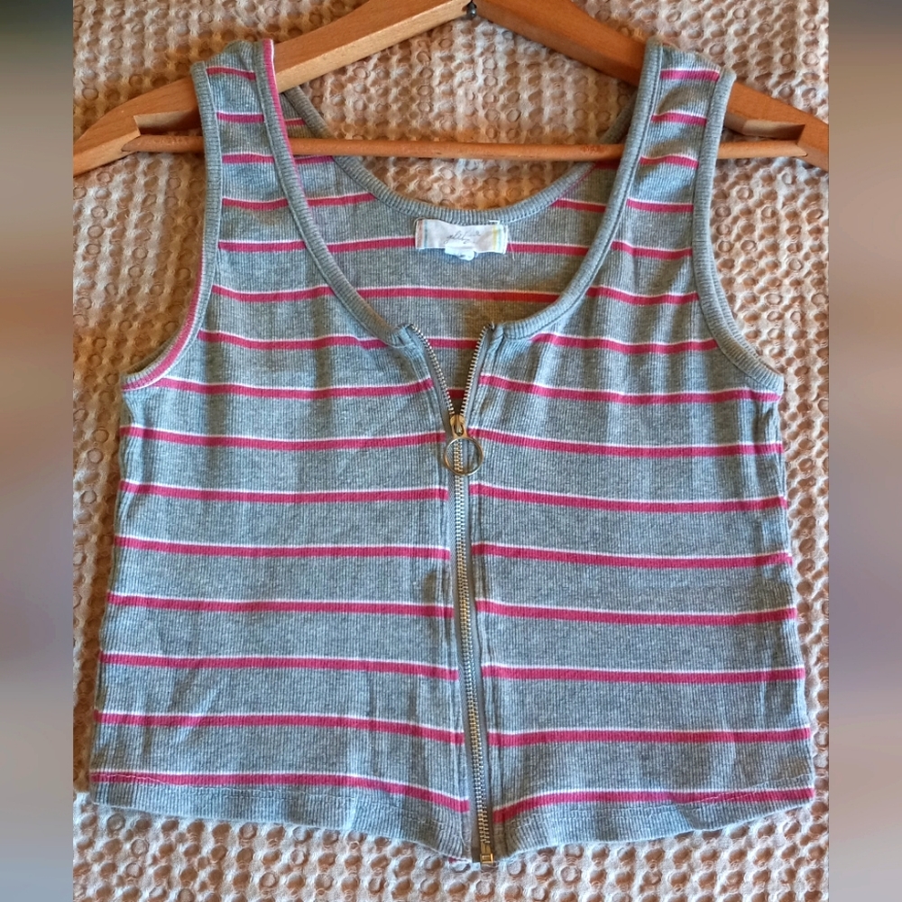 🎀 3/$20 Cropped Ribbed Striped Tank Top Size XS/Small
